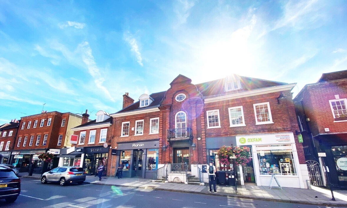 222 High St, Guildford, GU1 3JD