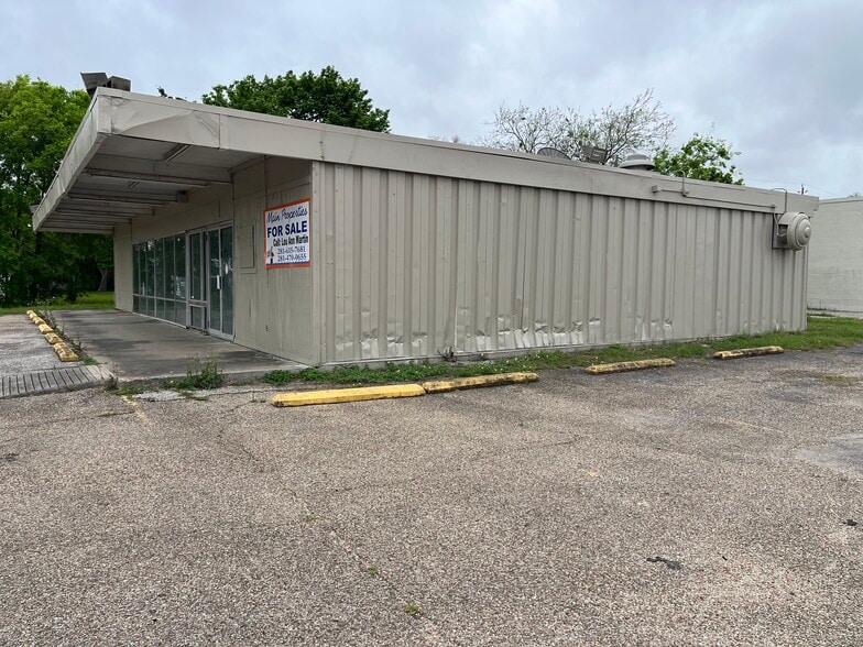 108 S Broadway St, La Porte, TX for sale - Building Photo - Image 3 of 4