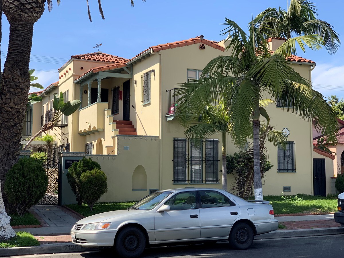 7125 Stafford Ave, Huntington Park, CA 90255