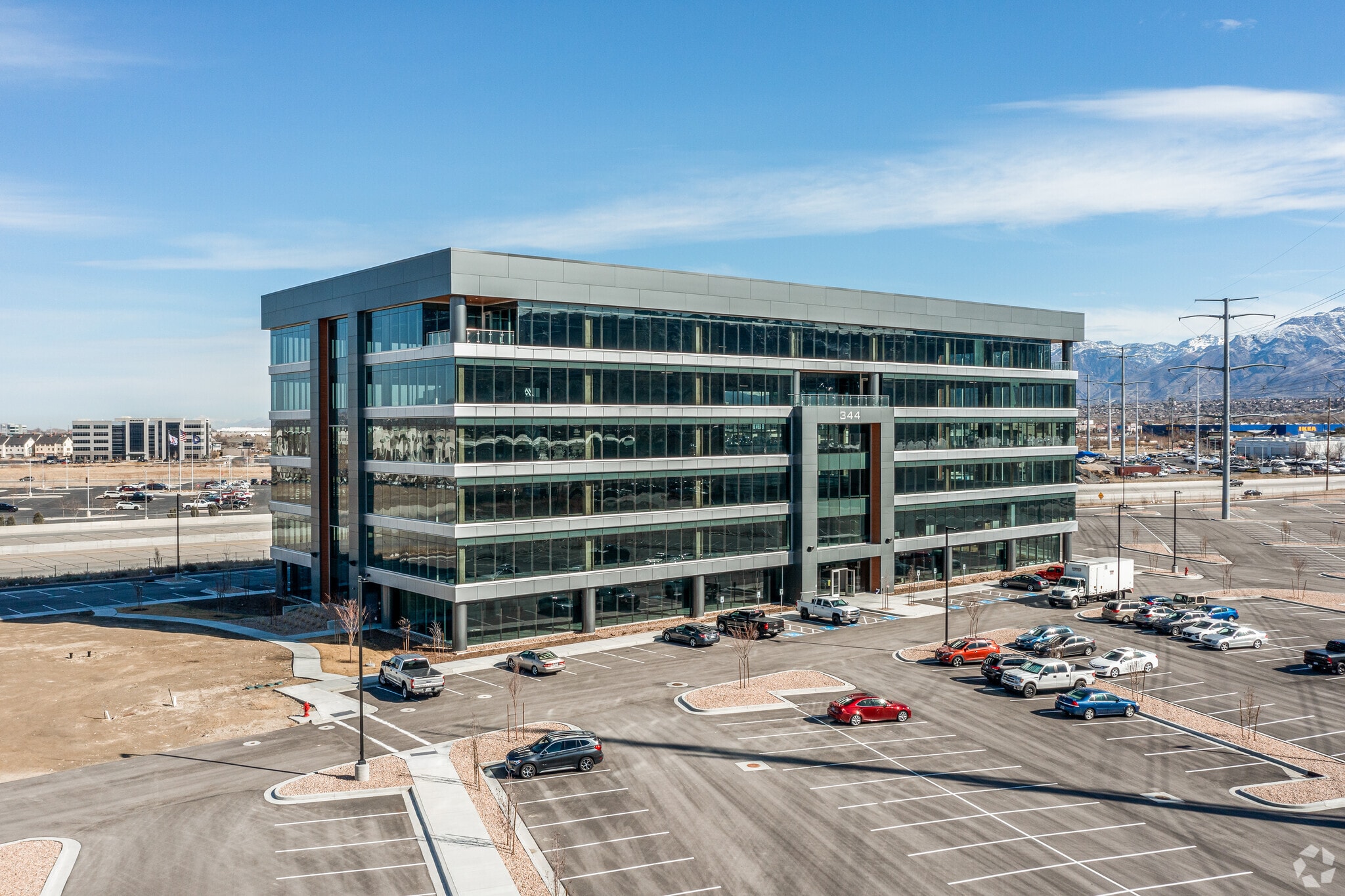 344 W 13800 S, Draper, UT for lease Primary Photo- Image 1 of 33