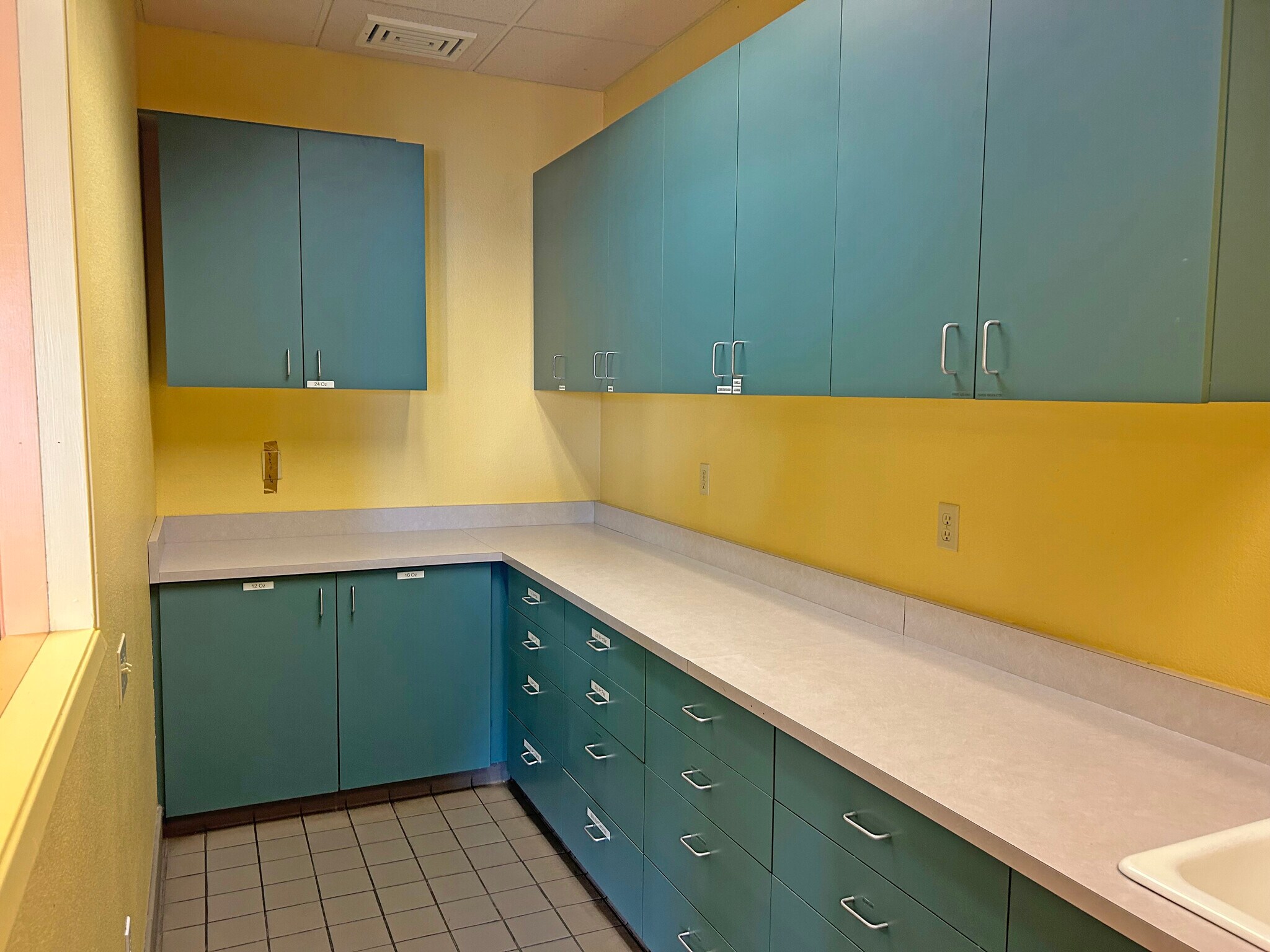 8499 Old Redwood Hwy, Windsor, CA for lease Interior Photo- Image 1 of 16