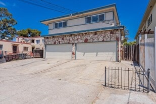 3404 School St, Oakland CA - Fourplex or Quadplex