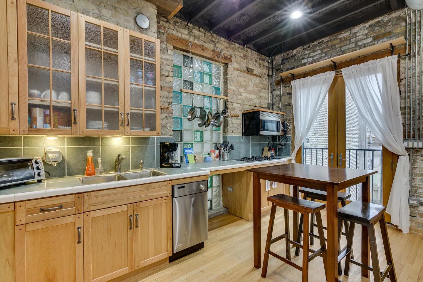 2014 N Halsted St, Chicago, IL for sale Interior Photo- Image 1 of 1