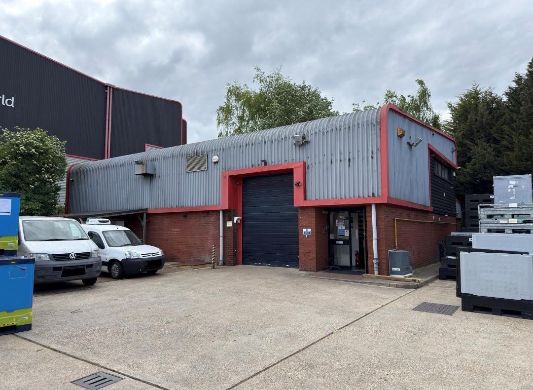 Springhead Rd, Northfleet for lease Primary Photo- Image 1 of 2