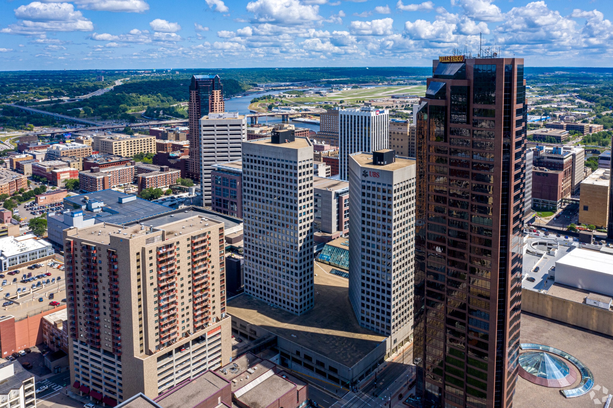 445 Minnesota St, Saint Paul, MN 55101 Town Square