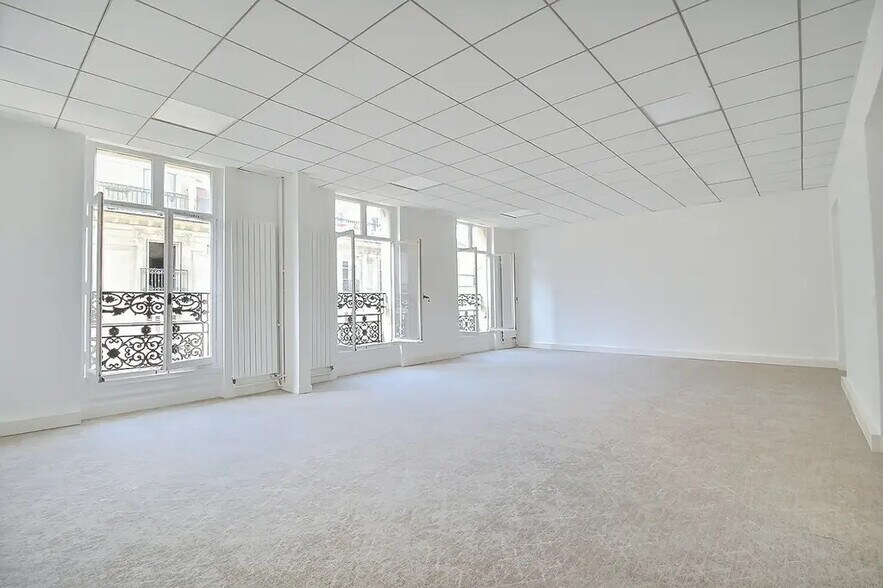 Office in 14-16 Boulevard Poissonnière, Paris for lease - Building Photo - Image 2 of 23