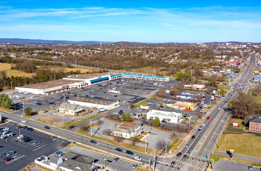 2177-2241 S Main St, Harrisonburg, VA for lease - Building Photo - Image 1 of 7