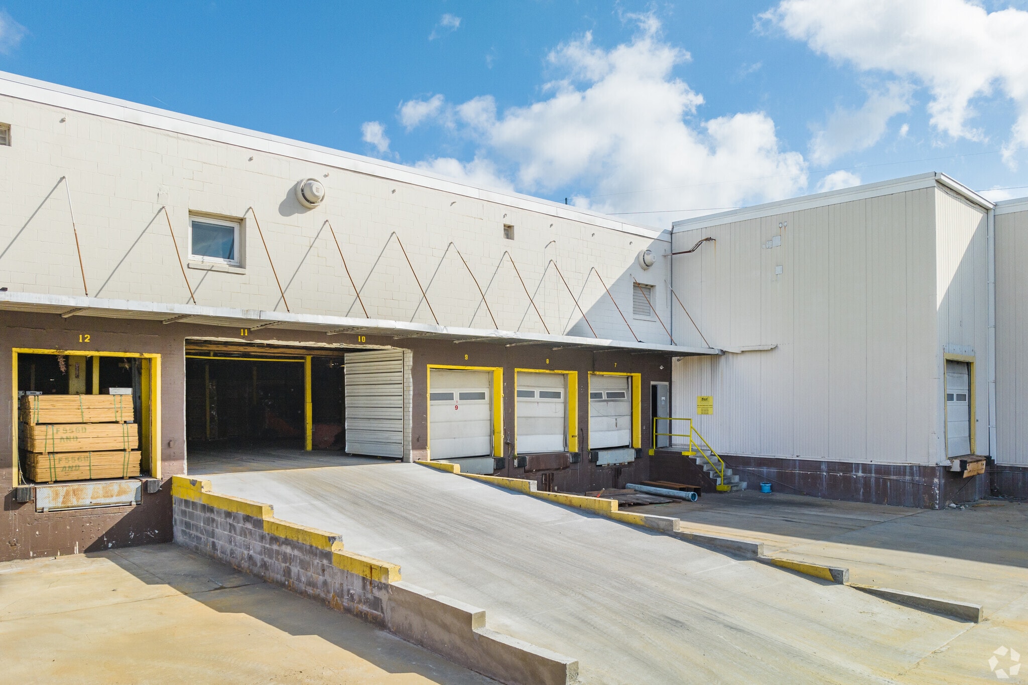 4531 Piggly Wiggly Dr, North Charleston, SC for lease Building Photo- Image 1 of 25