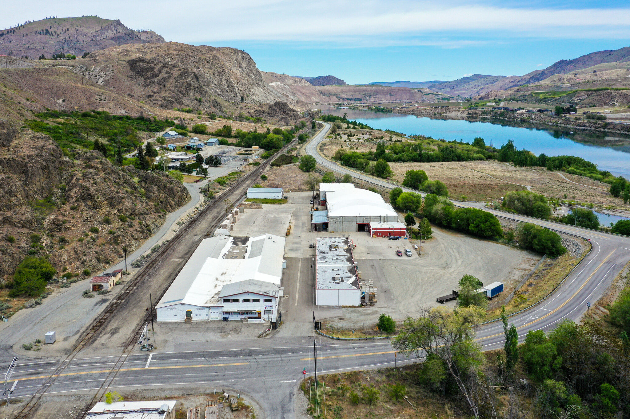 410 Highway 150, Chelan, WA for sale Primary Photo- Image 1 of 1