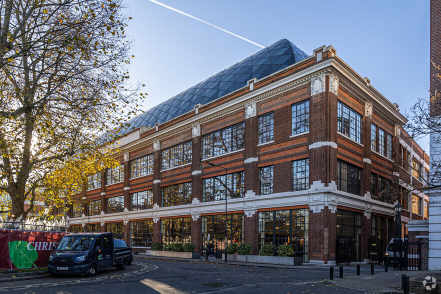 184 Shepherds Bush Rd, London for lease - Primary Photo - Image 1 of 4