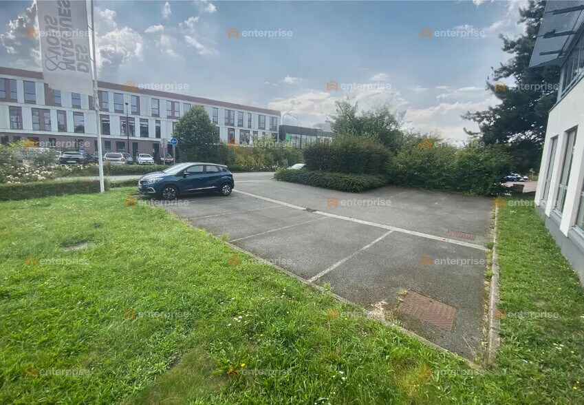 Office in Marcq-en-Baroeul for lease - Building Photo - Image 3 of 6