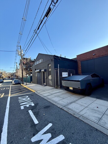 115 35th St, Union City, NJ for lease - Primary Photo - Image 1 of 3