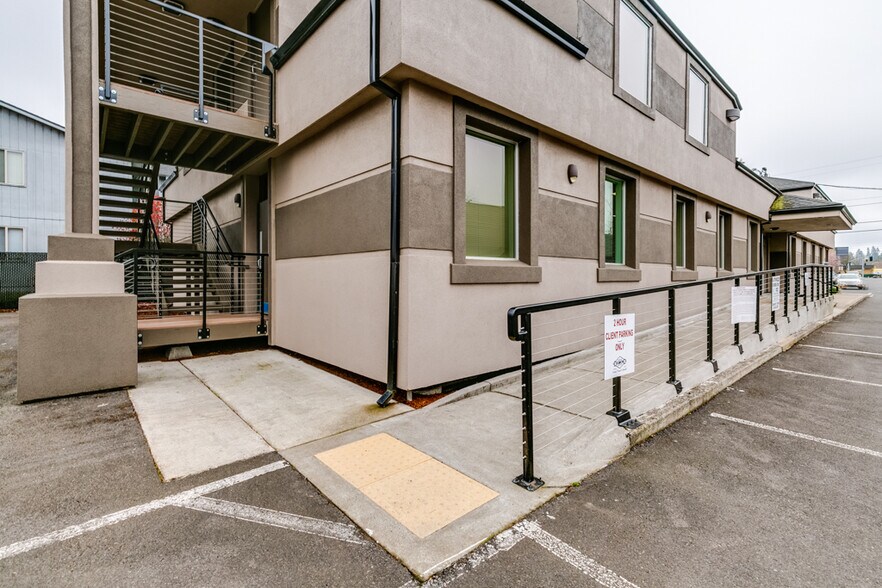 1901 Garden Ave, Eugene, OR for lease - Building Photo - Image 2 of 16