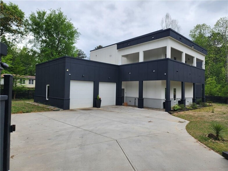 10570 Parsons Rd, Duluth, GA for sale - Building Photo - Image 1 of 1