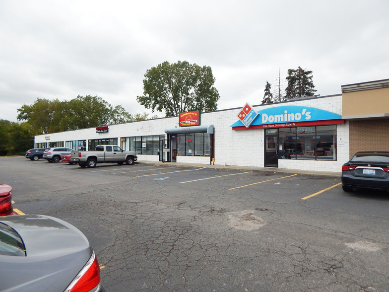 22051-22169 West Rd, Woodhaven, MI for lease - Building Photo - Image 2 of 5