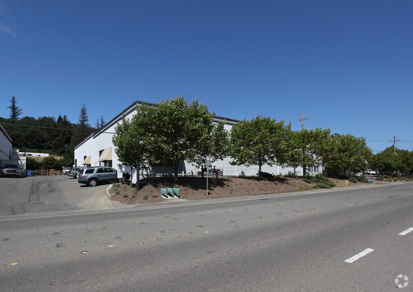 1441 Grove St, Healdsburg, CA 95448