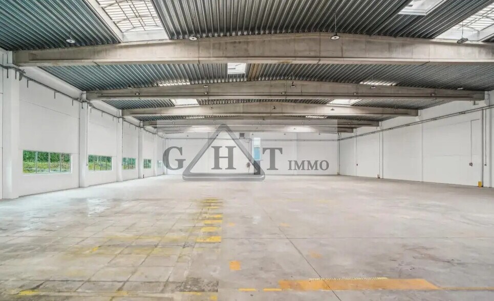 Industrial in Chilly-Mazarin for lease - Interior Photo - Image 2 of 7