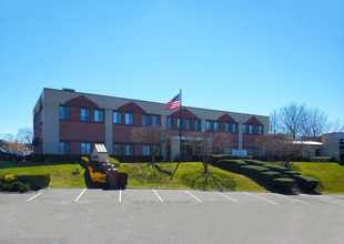 30 Commerce Rd, Stamford, CT for lease Building Photo- Image 2 of 2
