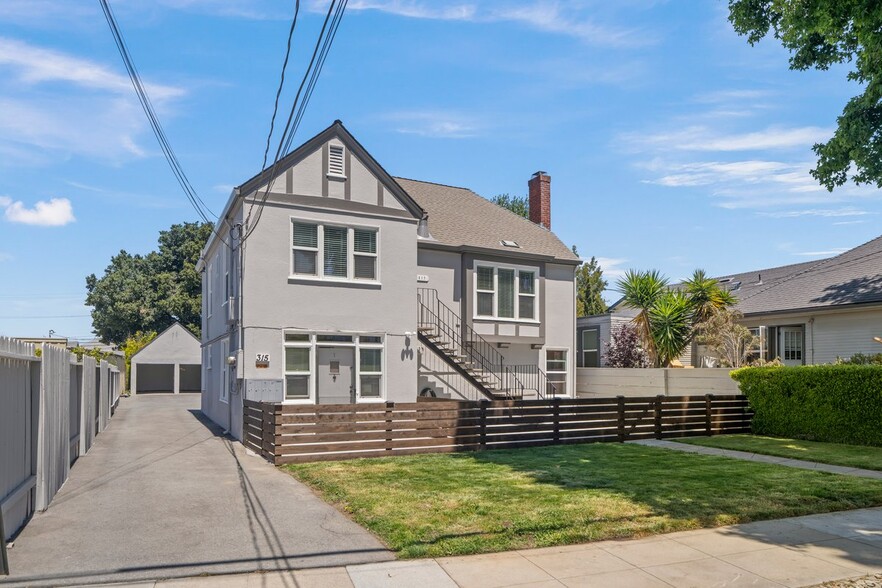 Portfolio of Multi-Family Properties portfolio of 3 properties for sale on LoopNet.com - Primary Photo - Image 3 of 3