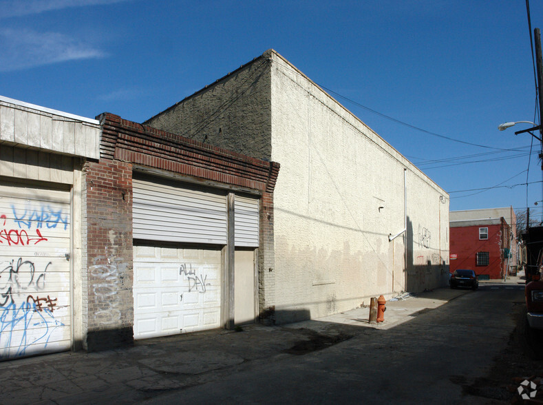 310 Moore St, Philadelphia, PA for sale - Building Photo - Image 2 of 3