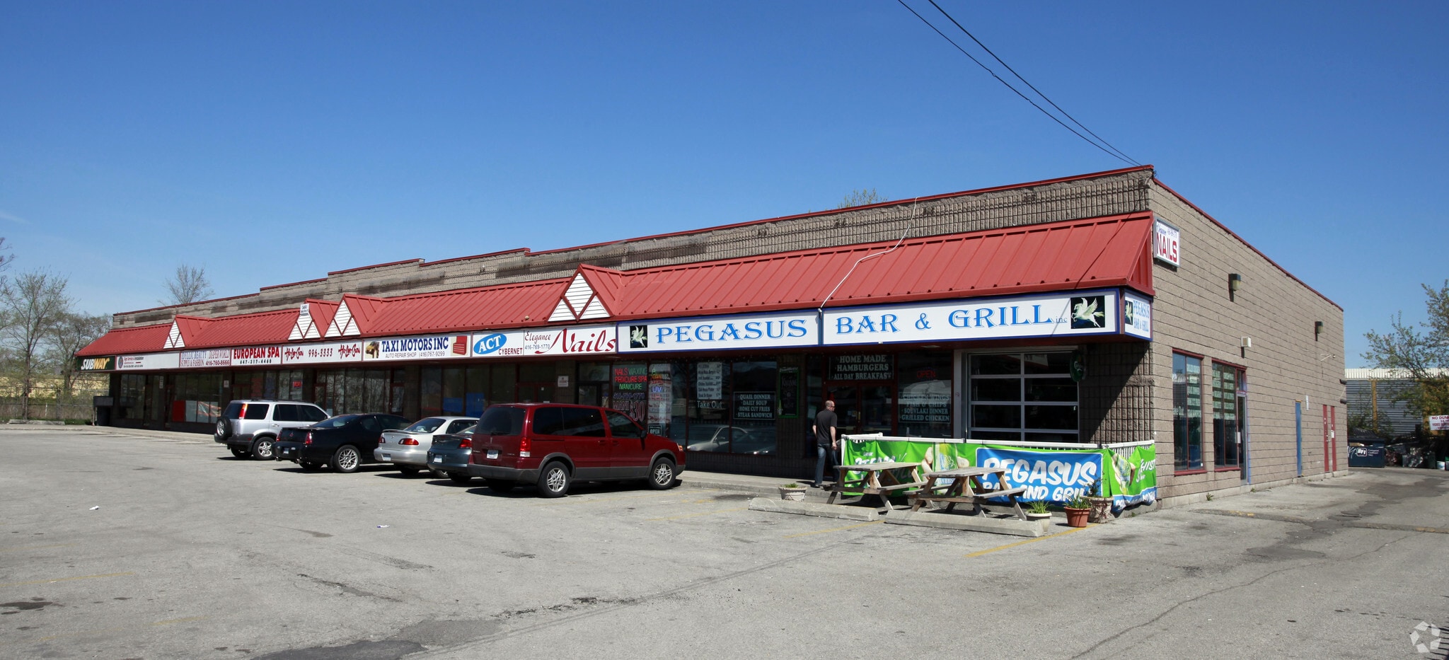 3466 Dundas St, Toronto, ON for sale Primary Photo- Image 1 of 1