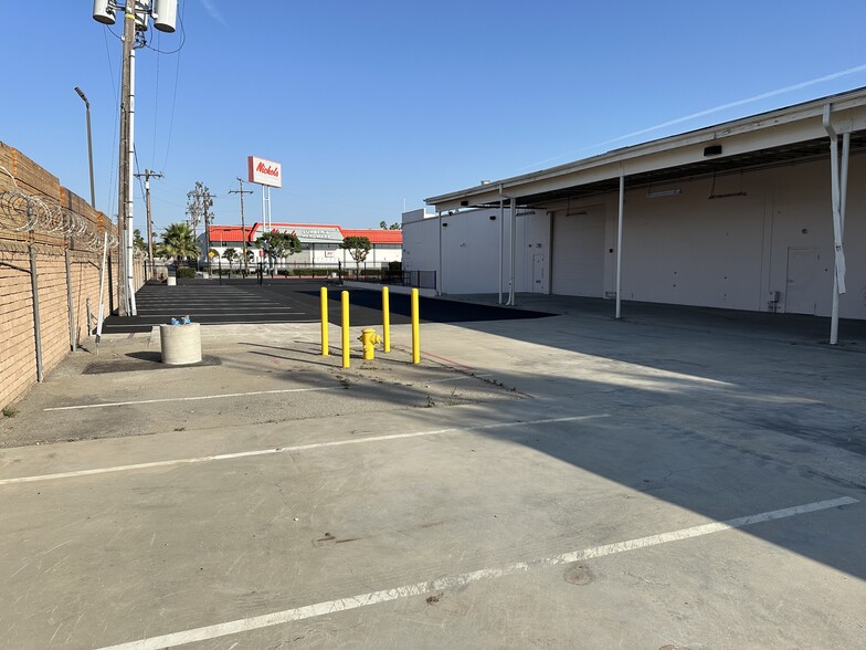 13467 Dalewood St, Baldwin Park, CA for lease - Building Photo - Image 2 of 11