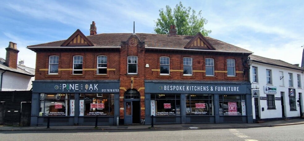 80-82 High St, Chobham for lease - Primary Photo - Image 1 of 1