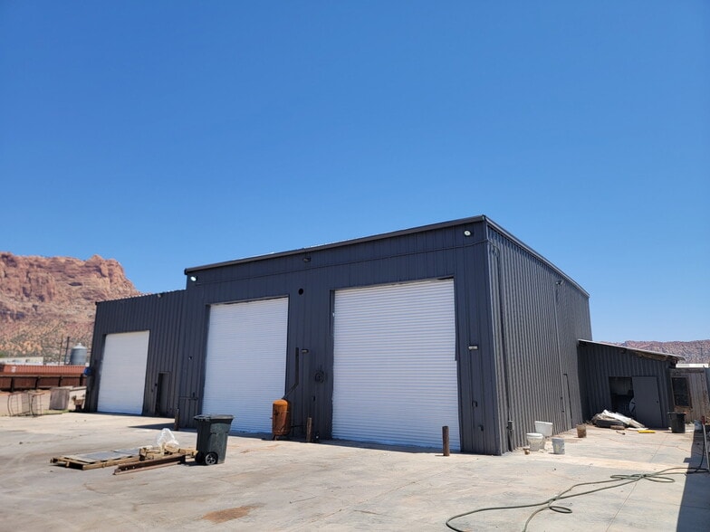 1470 W Uzona Ave, Hildale, UT for lease - Primary Photo - Image 1 of 12