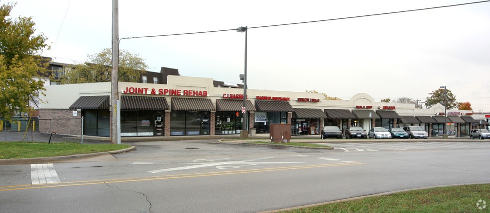 104-130 Washington Ave, Highwood, IL for lease - Building Photo - Image 1 of 3