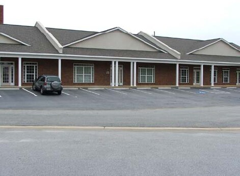 524 Houston Lake Rd, Warner Robins, GA for sale Primary Photo- Image 1 of 1