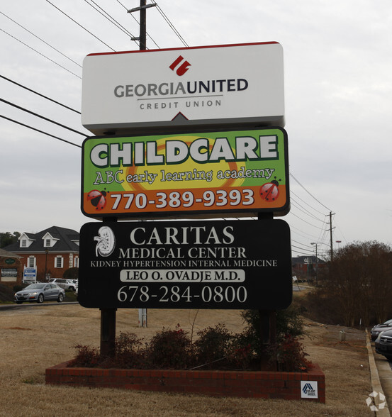 105 N Park Trl, Stockbridge, GA for lease - Building Photo - Image 3 of 19