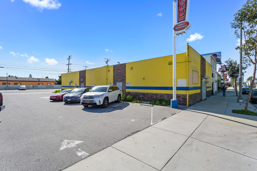 4816-4820 Firestone Blvd, South Gate, CA for lease - Building Photo - Image 2 of 10