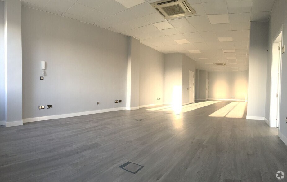 Multifamily in Toledo, Toledo for sale - Interior Photo - Image 1 of 1