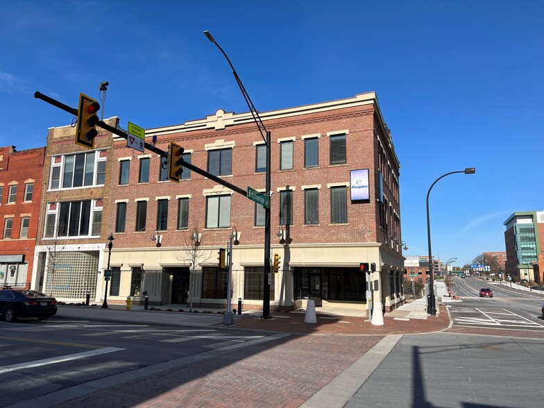 348-354 S Main St, Akron, OH for lease - Primary Photo - Image 1 of 12