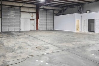 1046 Parkway Ct, Buford, GA for lease Interior Photo- Image 1 of 3