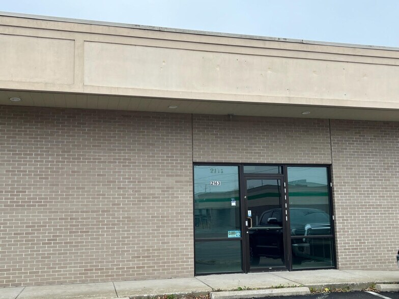 2163 E Ave, Evansville, IN 47711