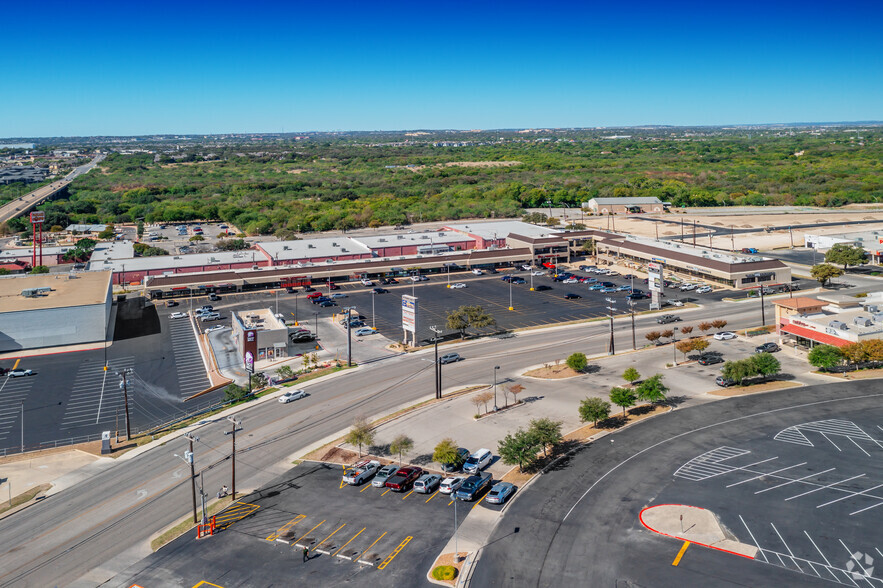 3200-3299 Wurzbach Rd, San Antonio, TX for lease - Building Photo - Image 1 of 7