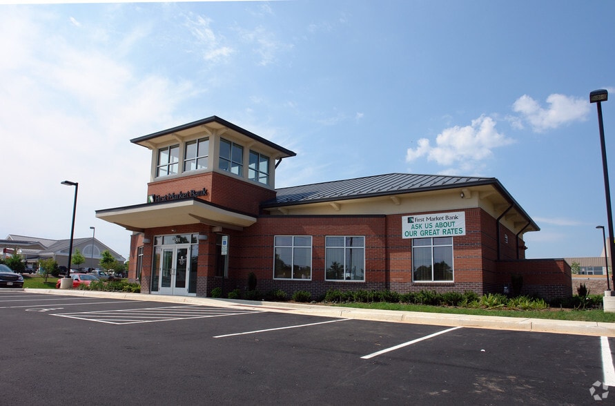 3301 Shannon Park Dr, Fredericksburg, VA 22408