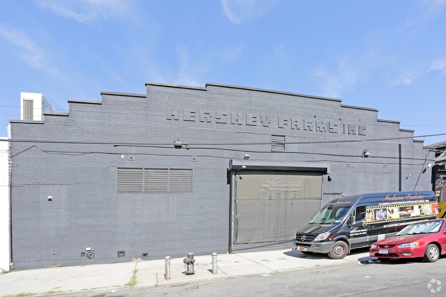 42-20 12th St, Long Island City, NY for sale - Building Photo - Image 2 of 4