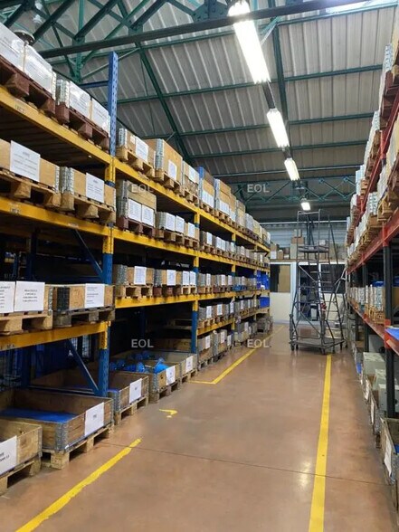 Industrial in Bagnolet for lease - Interior Photo - Image 3 of 5