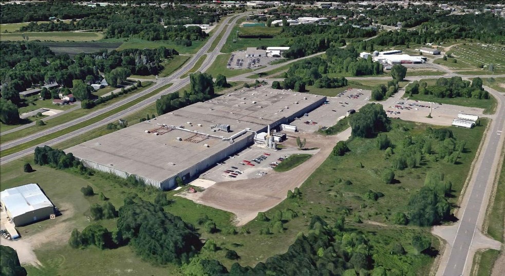 660 Mayhew Lake Rd NE, Saint Cloud, MN for sale - Primary Photo - Image 1 of 1