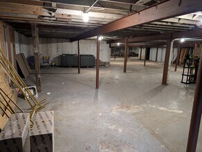 2201-2209 N Dr. Martin Luther King Jr Dr, Milwaukee, WI for lease Building Photo- Image 2 of 2