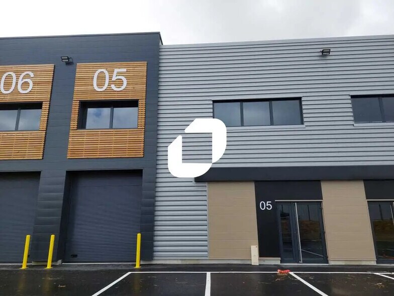 Flex in Droue-sur-Drouette for lease - Building Photo - Image 2 of 14