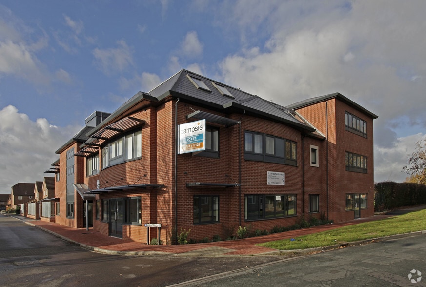 Hadrian Way, Staines for sale - Primary Photo - Image 1 of 1