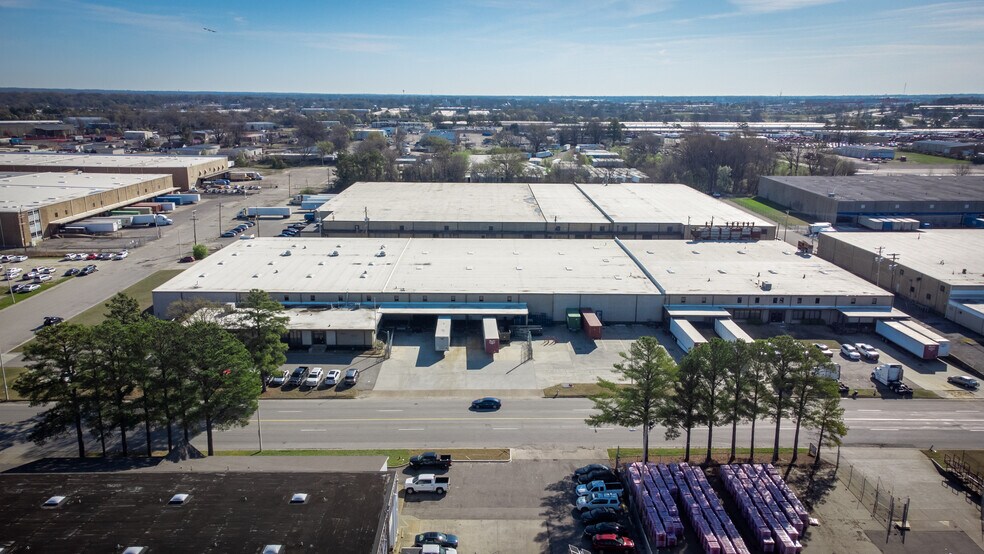 3850-3886 Air Park St, Memphis, TN for lease - Building Photo - Image 2 of 4