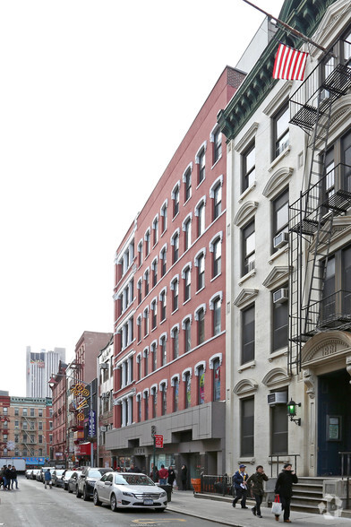 13-17 Elizabeth St, New York, NY for lease - Primary Photo - Image 1 of 4