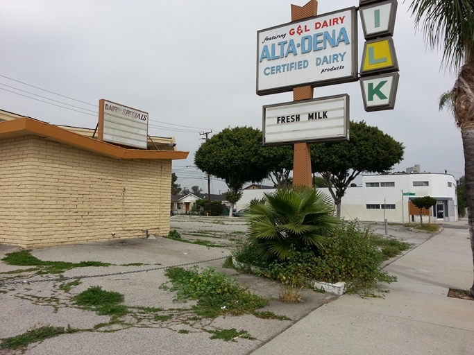 2135 S Atlantic Blvd, Commerce, CA for sale - Building Photo - Image 1 of 1