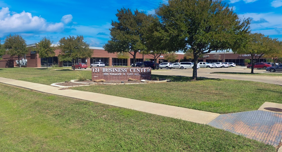 3801 William D Tate Ave, Grapevine, TX for lease - Building Photo - Image 2 of 8