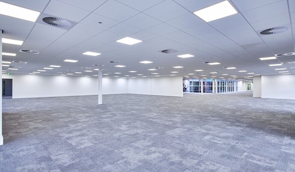 Elstree Rd, Elstree for lease - Interior Photo - Image 3 of 5