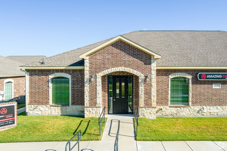 3128 Hudson Xing, McKinney, TX for sale - Building Photo - Image 3 of 4